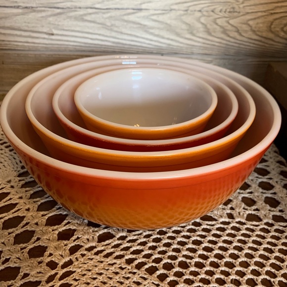 Vintage Pyrex Flamingo Mixing bowls - Picture 8 of 8